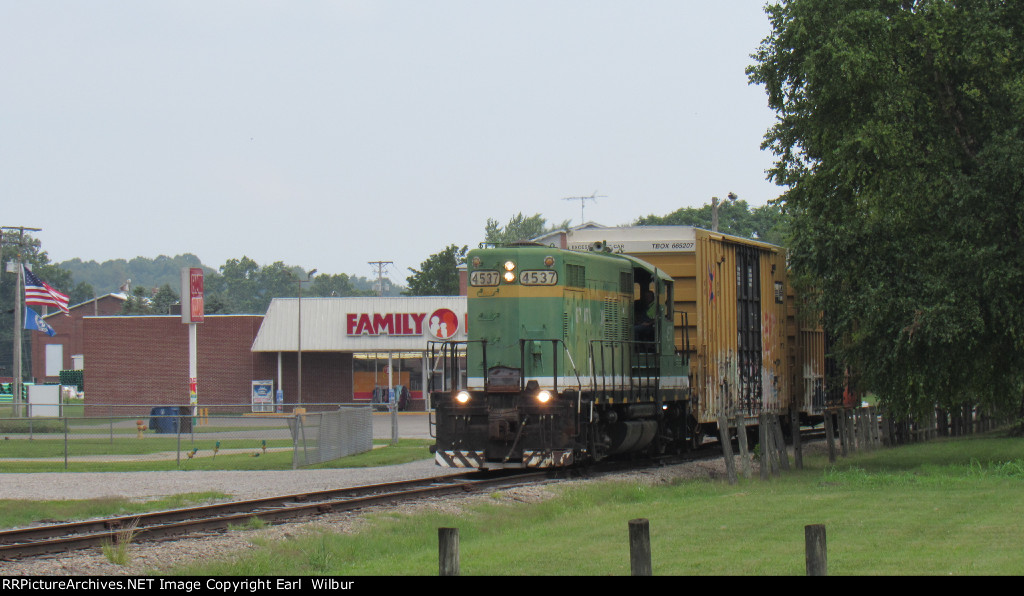 Ohio South Central Railroad (OSCR) 4537